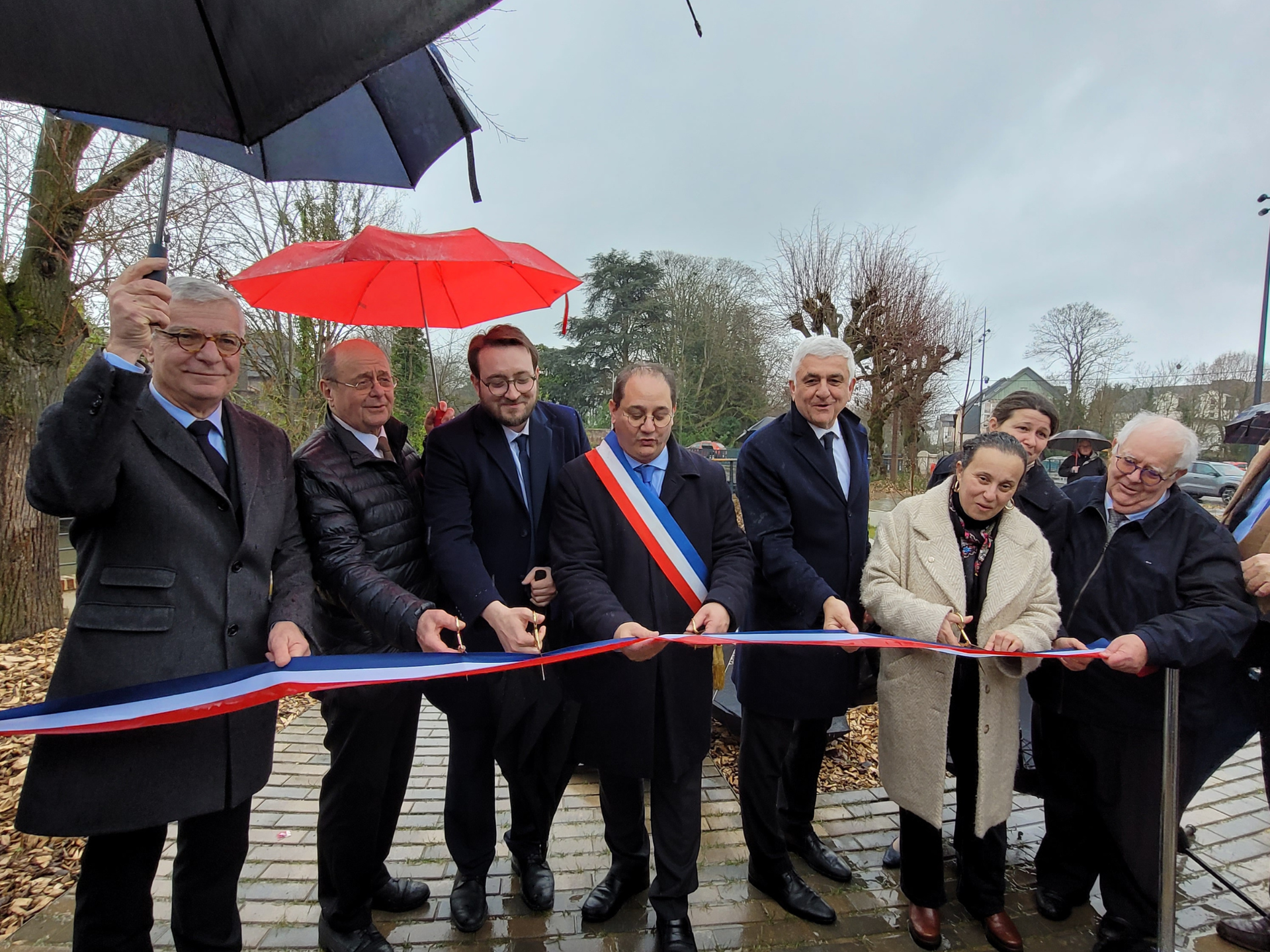 Place de la Porte de l’eau : pour circuler ou prendre son temps